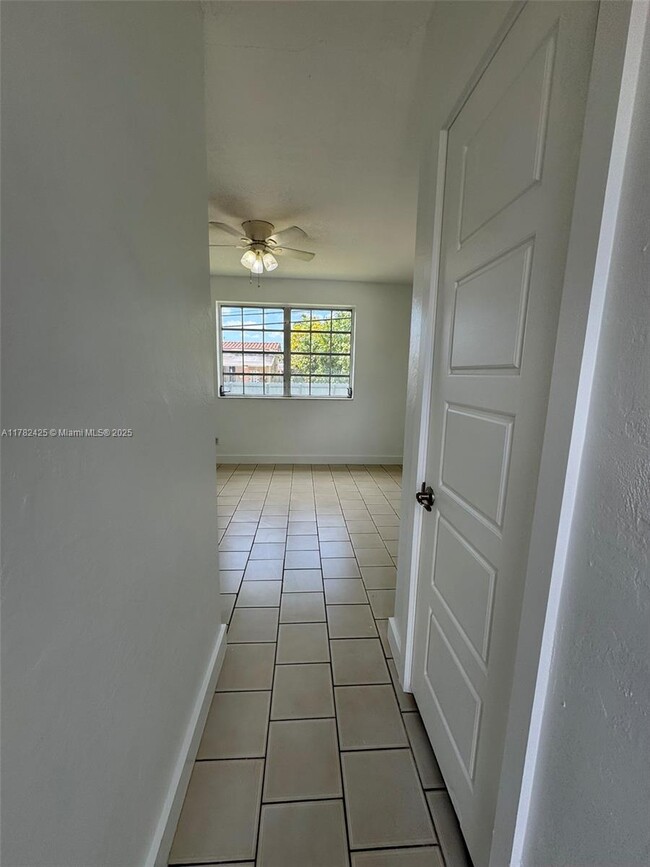 Building Photo - 8520 SW 29th St