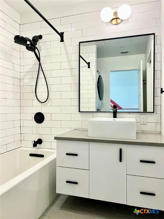 Building Photo - 1903 Dutton Dr