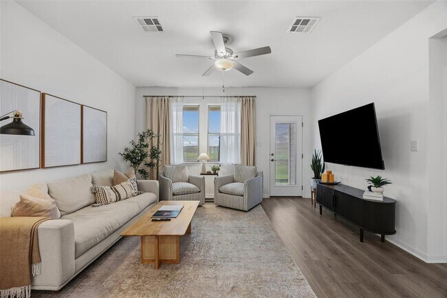 Building Photo - 858 Papaya Dr