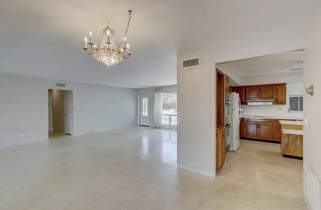 Building Photo - 2041 Coral Reef Dr