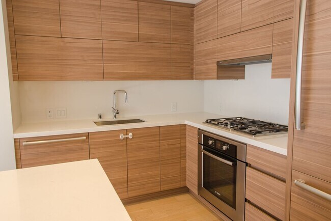 Building Photo - 2bd/2ba Seattle Condo