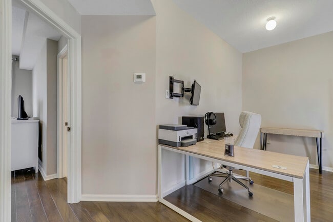 Building Photo - 1152 University Blvd