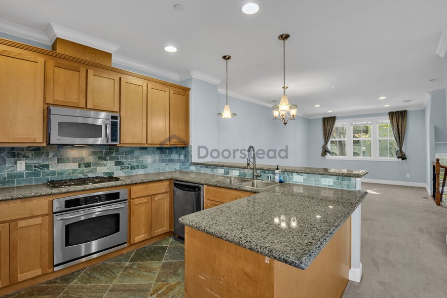 Building Photo - 508 Solomon Ter