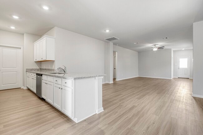 Building Photo - 8207 Burnt Orchid Dr