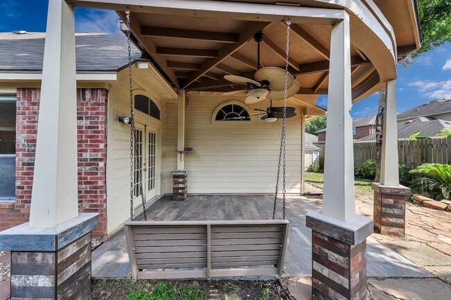 Building Photo - 7211 Bethany Bay Dr