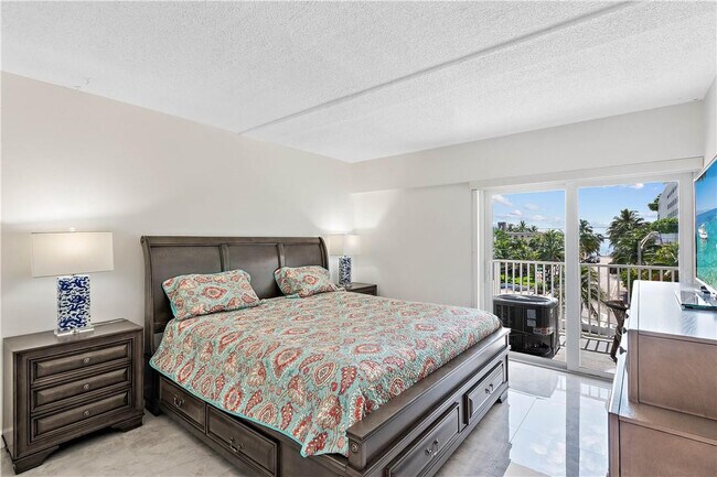 Building Photo - 95 N Birch Rd