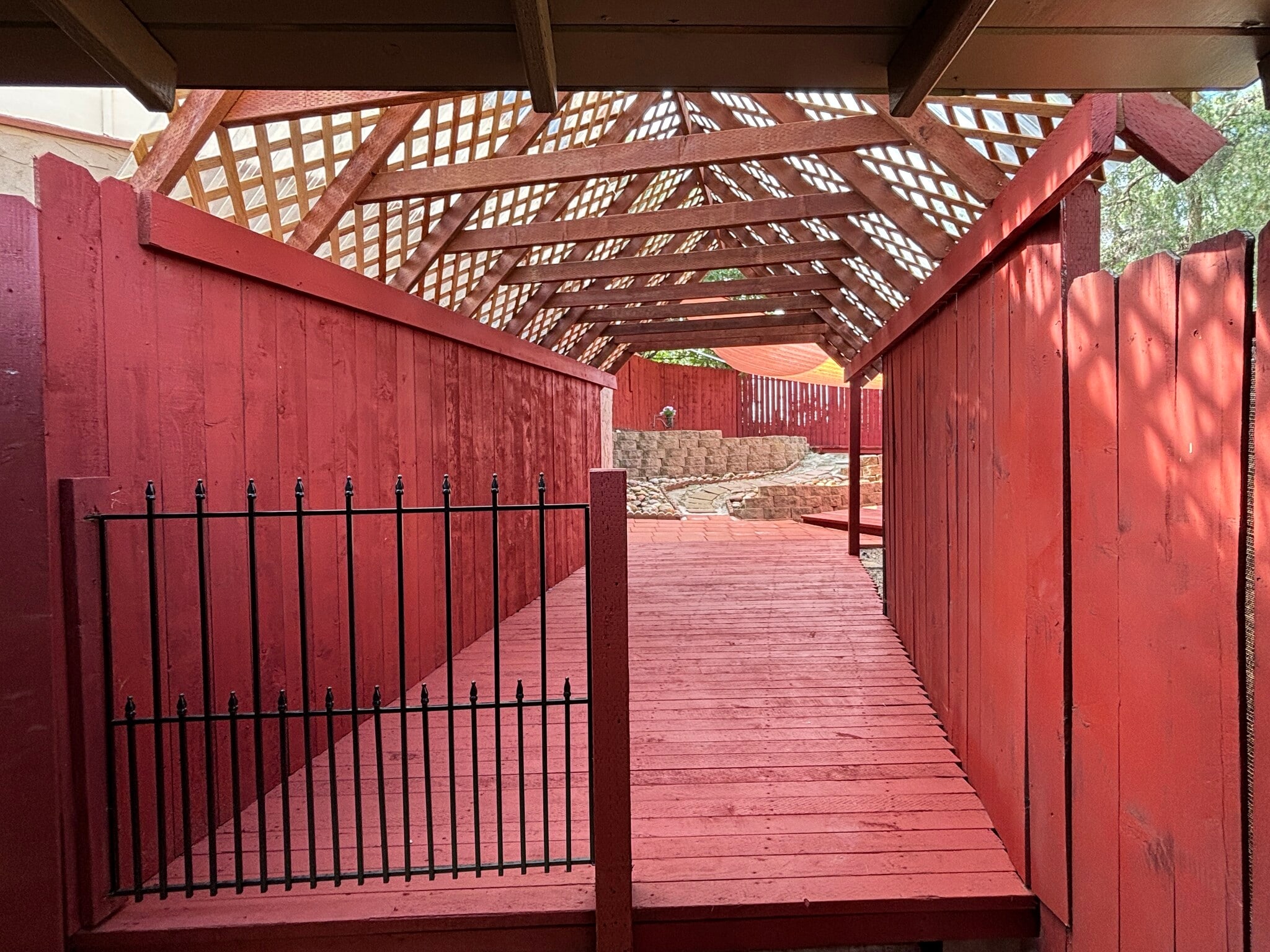 Building Photo - 4010 Pepper Dr