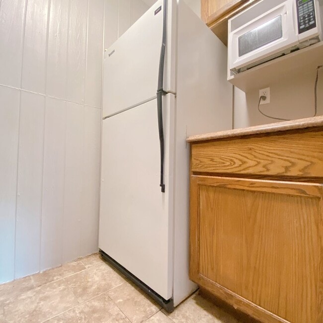 Interior Photo - 4815 Ames Ave