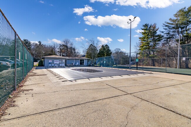 Building Photo - 72 Buddington Rd