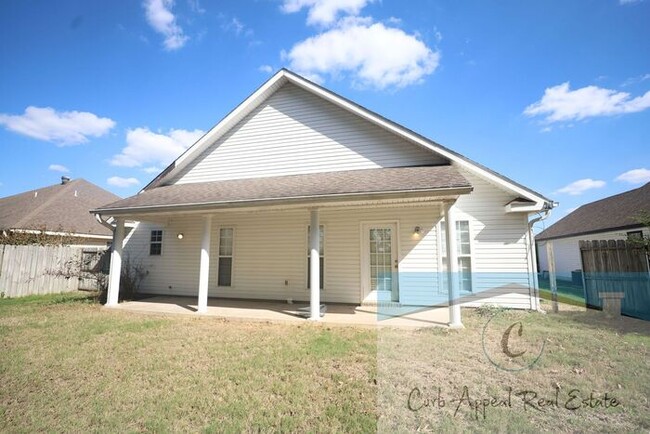 Building Photo - Beautiful 3 bed /2 bath home - Nettleton s...