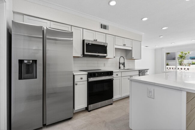 Building Photo - 624 Southwind Cir