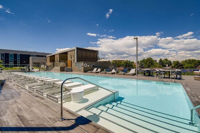 Building Photo - 6th Floor 1BD, 1.5BA Condo at the Lakehouse off Sloan's Lake