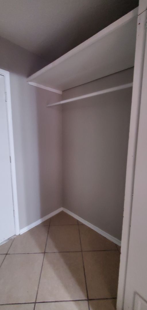 Building Photo - Spacious 3 Bedroom 2 Bath in University Park!