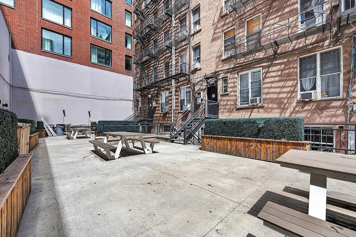 Building Photo - 163 Ludlow St