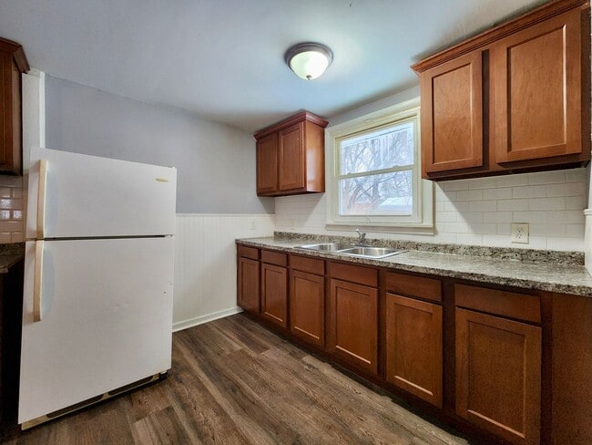 Building Photo - 670 Garson Ave