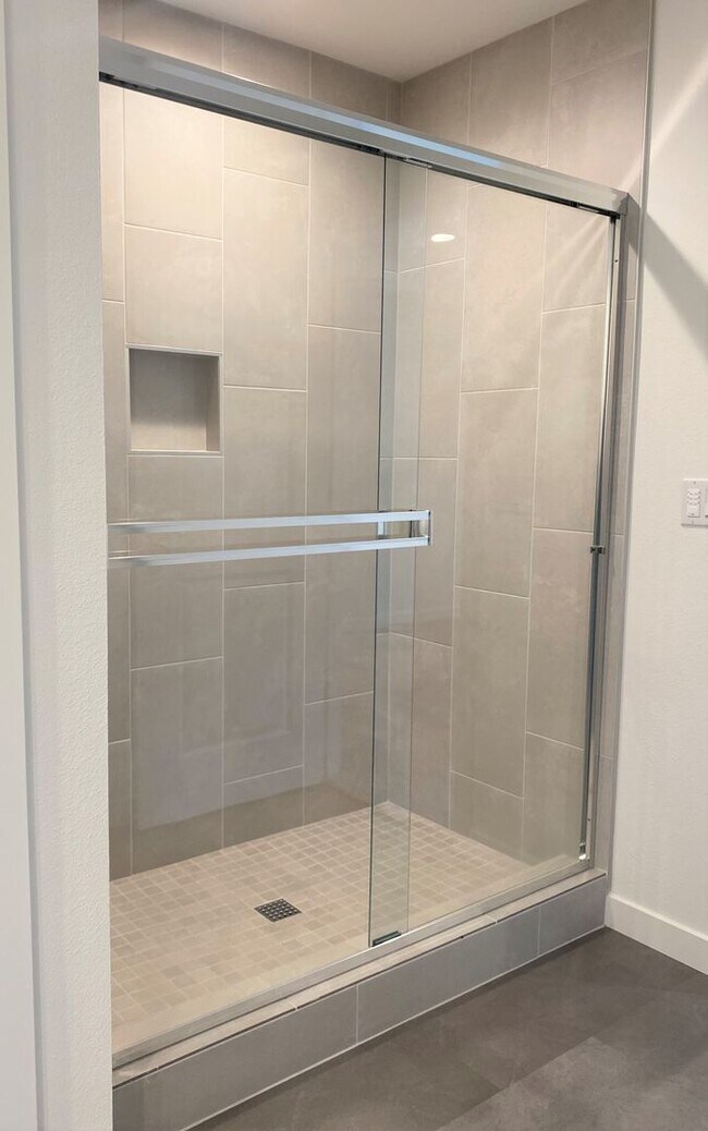 Building Photo - NEWER CONSTRUCTION! Beautiful Brand Home B...