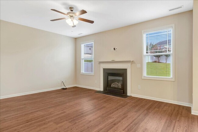 Building Photo - Updated Home with Fenced Yard in Massey Preserve