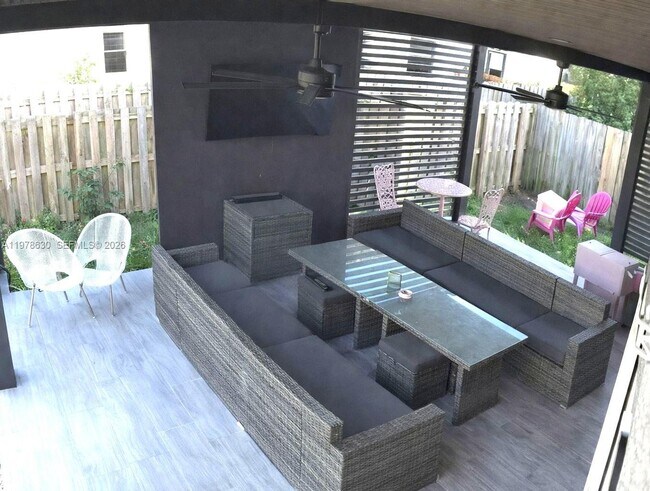 Building Photo - 25341 SW 117th Ave