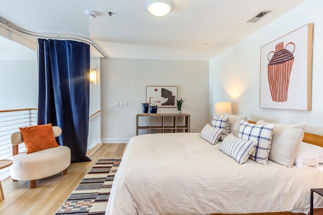 Building Photo - 2608 Erwin Rd