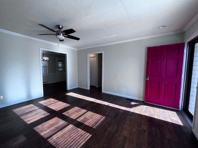 Building Photo - 7400 Barberry Ct