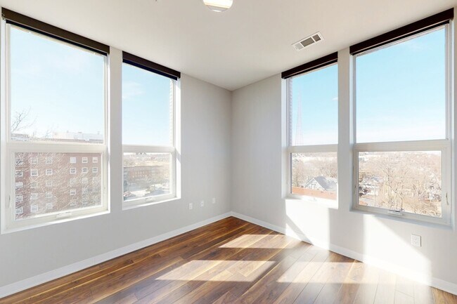 Floorplan - 520 E Armour