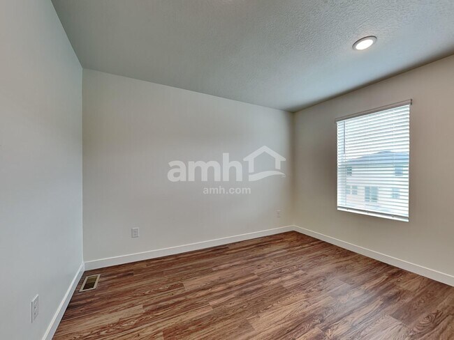 Building Photo - 3572 N Annabell St