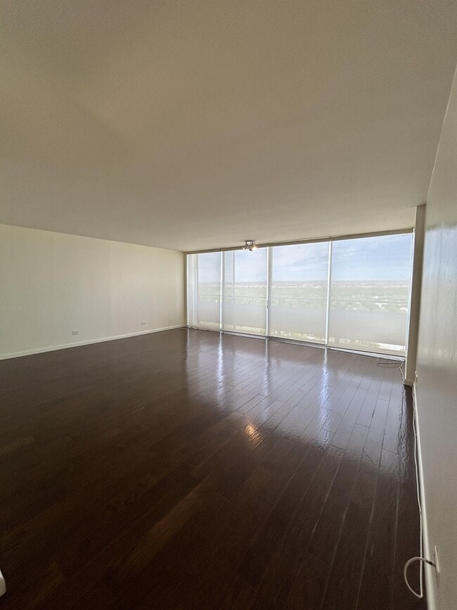 Building Photo - 1331 Park Ave SW