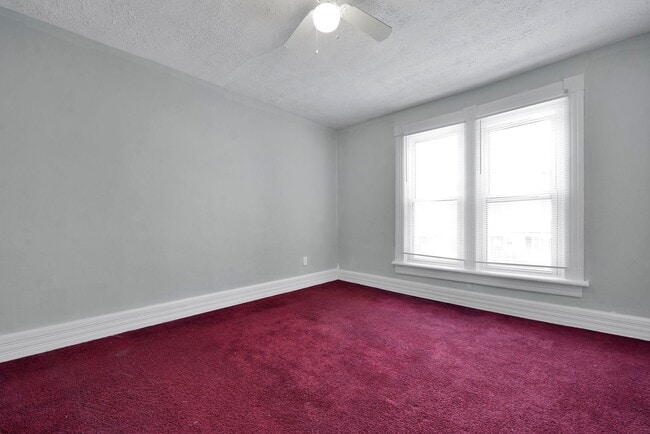 Building Photo - Charming Two-Bedroom, Two-Bath Home in Columbus’s South Side