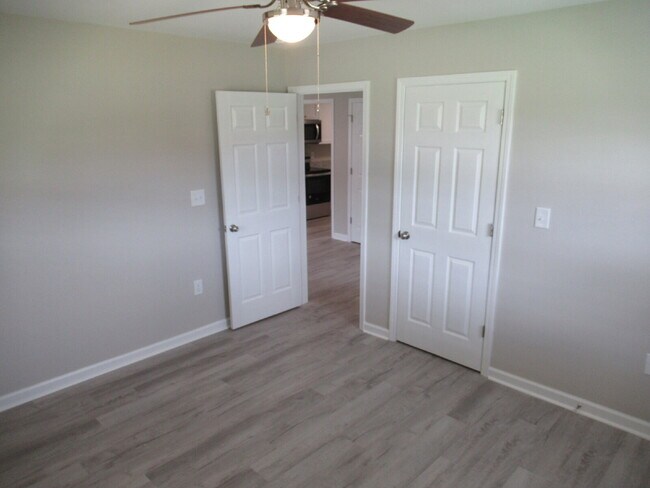 Building Photo - Newly Renovated Duplexes in Lincolnton – N...