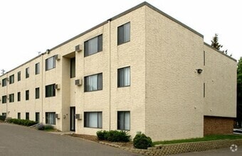 Building Photo - Union Park Apartments LLC