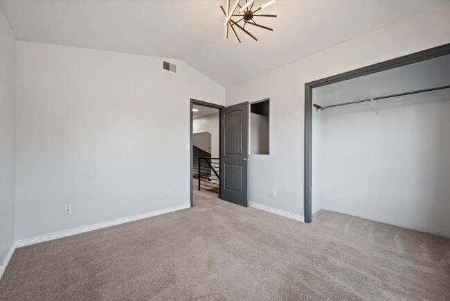 Building Photo - Bright & Spacious 2BR/2BA Townhome with Loft, Fireplace & Private Garage
