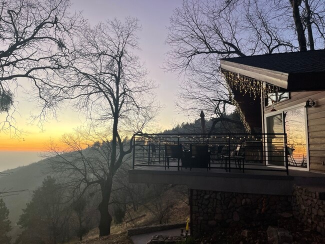 Building Photo - 28625 Willow Rd