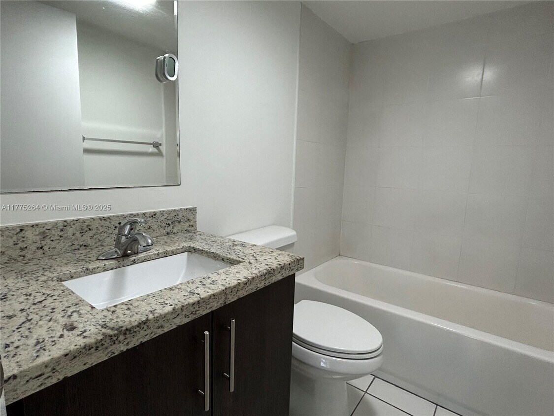Building Photo - 2575 SW 27th Ave