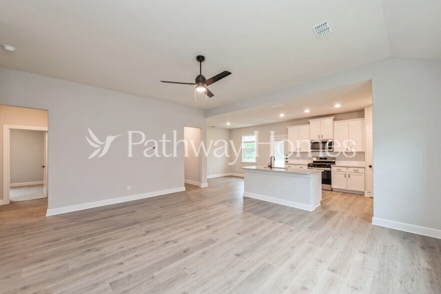 Building Photo - 1825 Atwood Dr