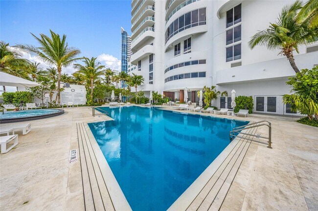 Building Photo - 6365 Collins Ave