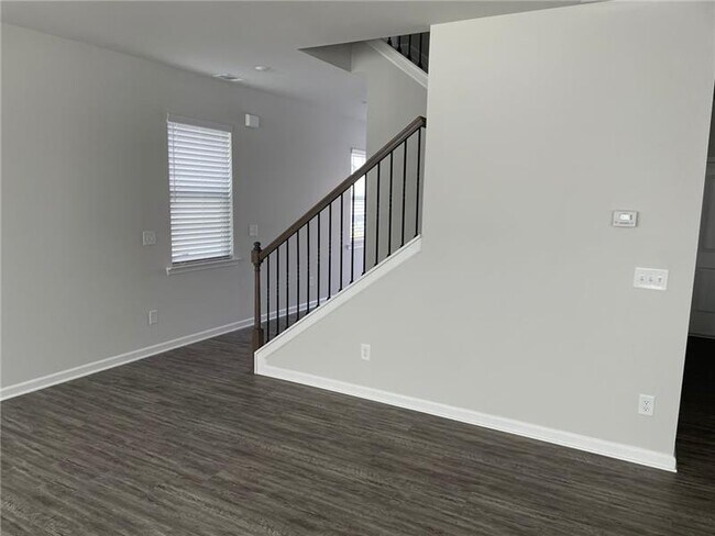 Building Photo - 92 Shelter Ln E