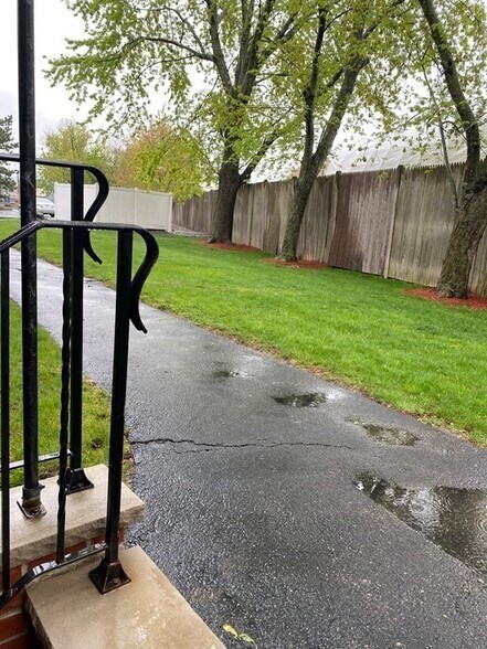 Building Photo - 35 Prospect St