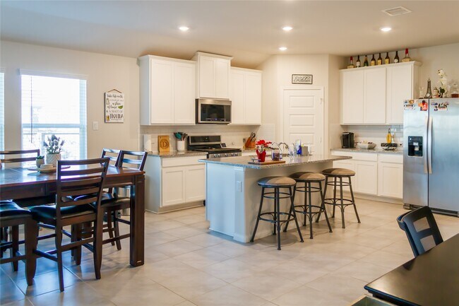 Building Photo - 10201 Waterwall Ln