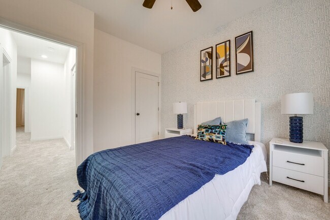 Building Photo - 4727D Yender Ave