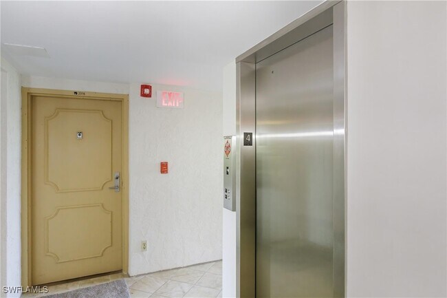 Building Photo - 2316 Gulf Shore Blvd N