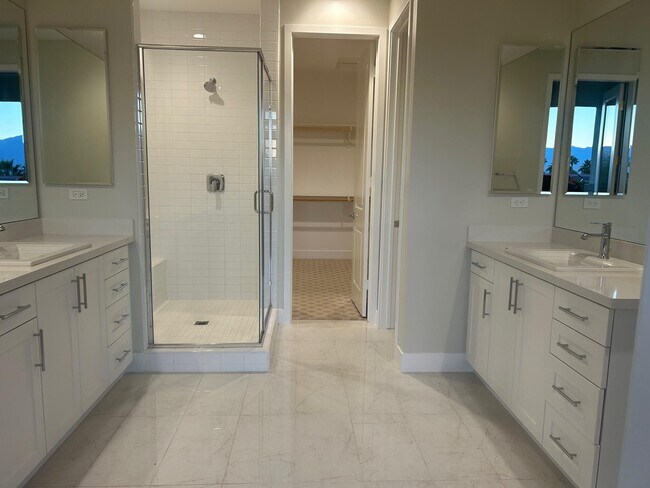 Building Photo - 43275 Passagio Lago Way