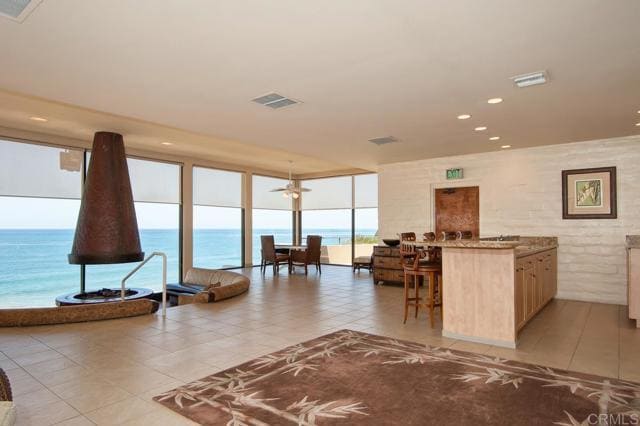 Building Photo - 757 Ocean Surf Dr
