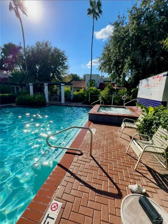 Building Photo - 10 Shasta E Ave