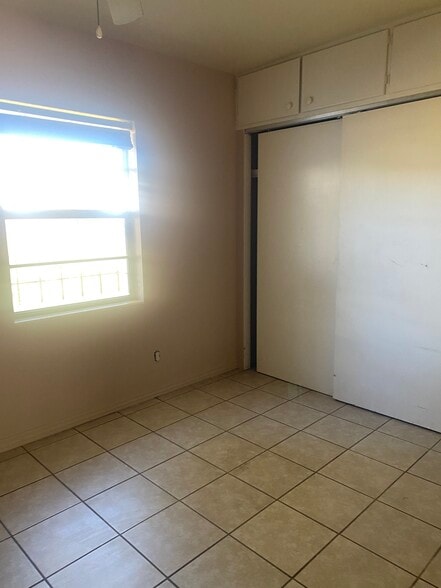 Building Photo - 1845 Orangewood Ave SW