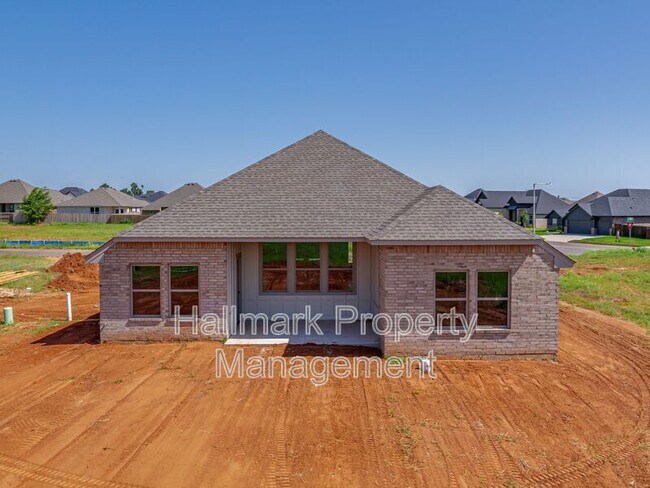 Building Photo - 11704 SW 48th St