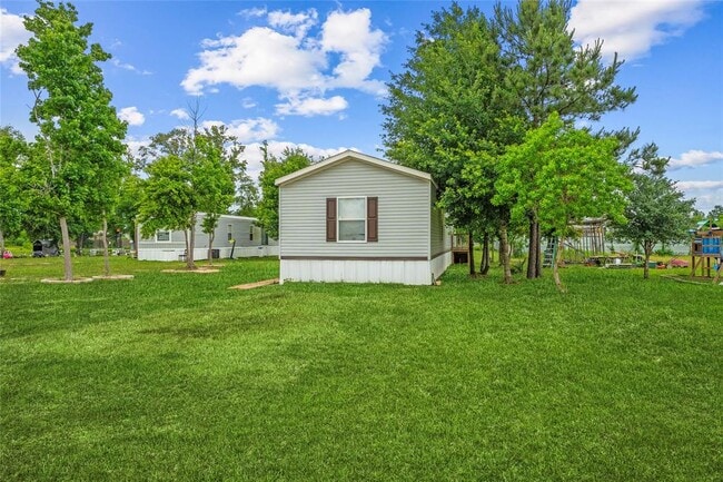 Building Photo - 863 Rd 5252