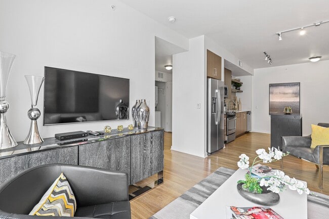 Building Photo - 8000 Uptown