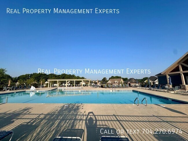 Building Photo - 3012 Striped Maple Ct