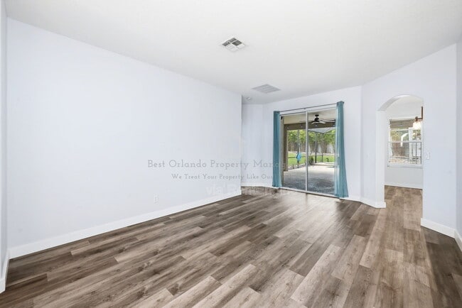 Building Photo - 15601 Grays Harbor Way