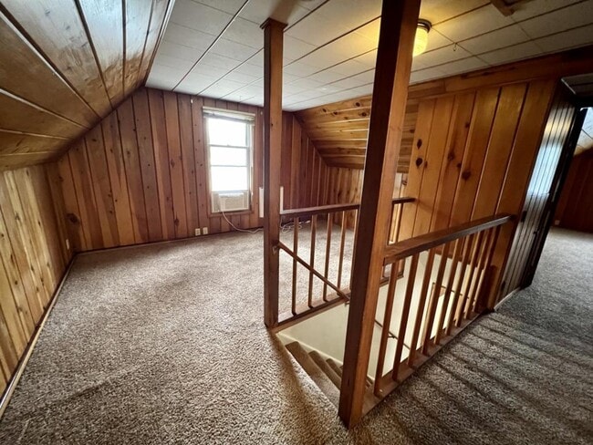 Building Photo - 711 SW I St